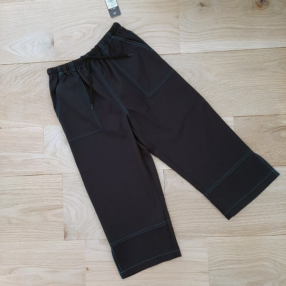 NWT Aspire Capri Pants, Athletic Wear, Black w/Aqua Stitching, Girl's M